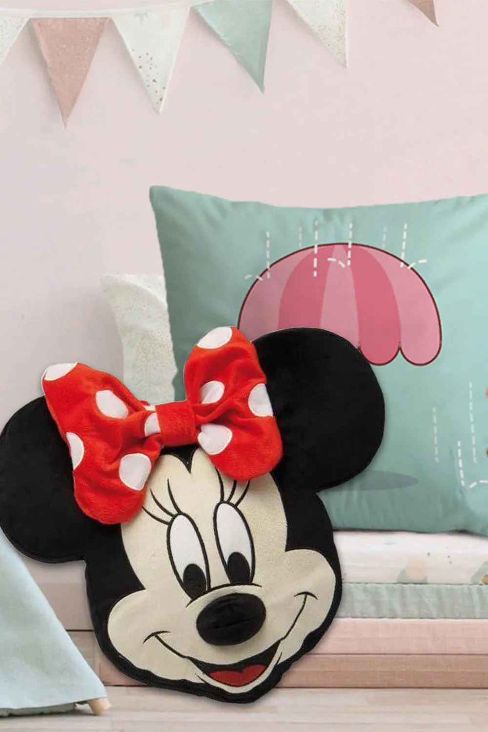 Disney Minnie Mouse Oh My Head Shaped Cushion